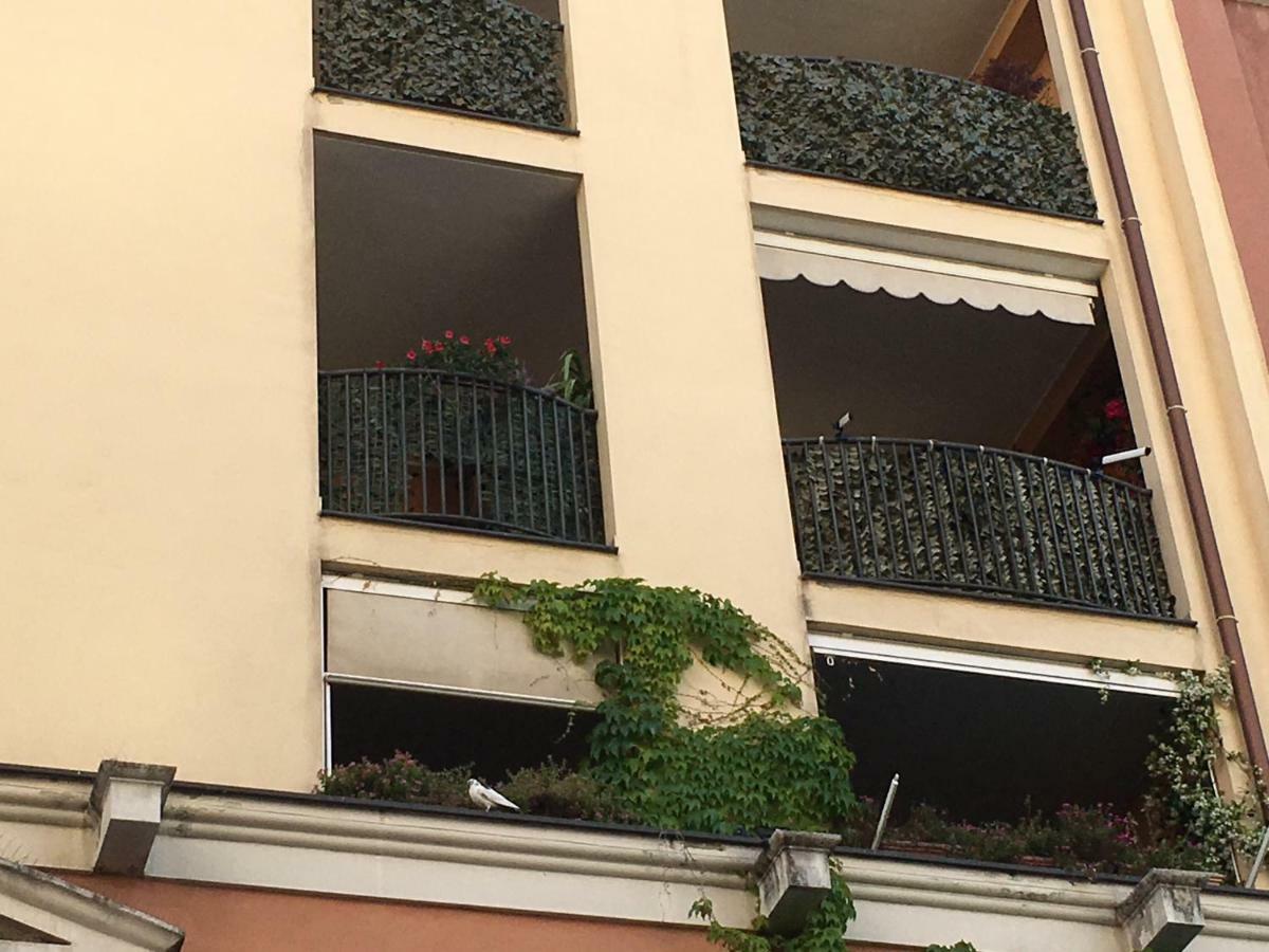 Flowers Apartment Bari Eksteriør bilde